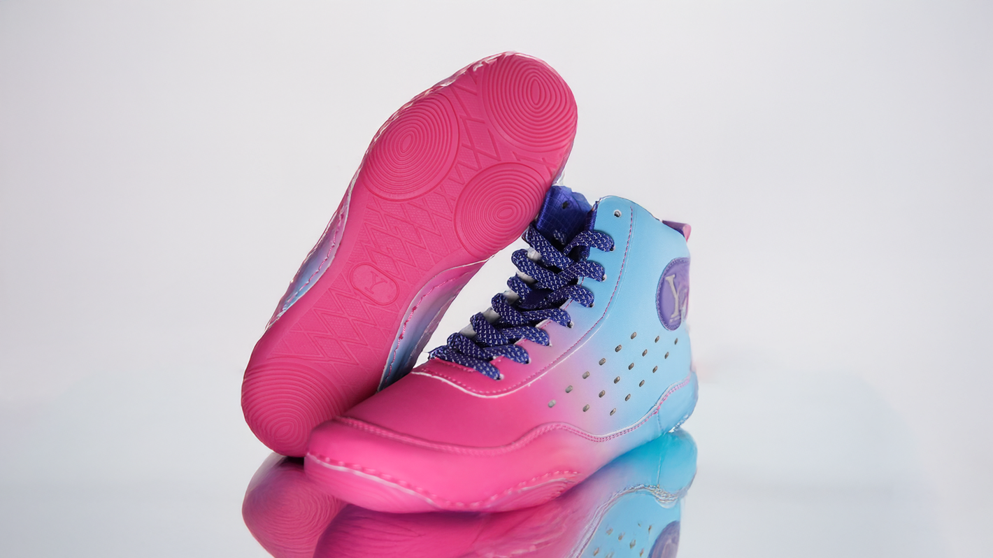 Women_Girl_WrestlingShoe